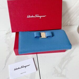 Salvatore Ferragamo Vara Bow Logo Women Leather Zip Long Wallet Blue $650 New
